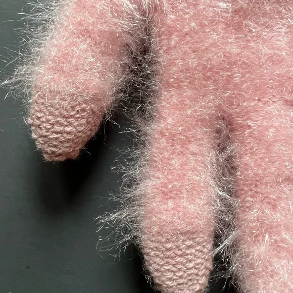 Pink Furry Gloves - Picture 4 of 4